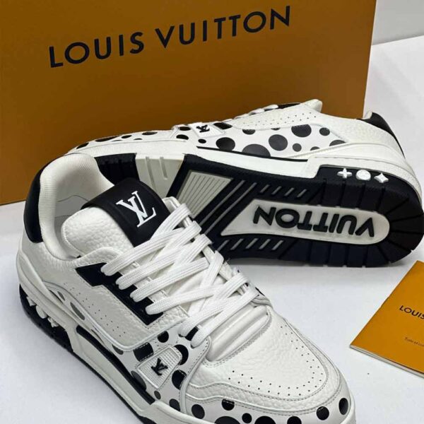 LV TRAINER LEATHER LOW TRAINERS SKU L-105