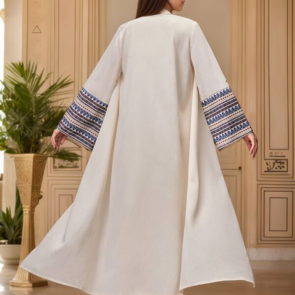 Effortless chic Casablanca Geometric Abaya in spring/summer style, perfect for any occasion.