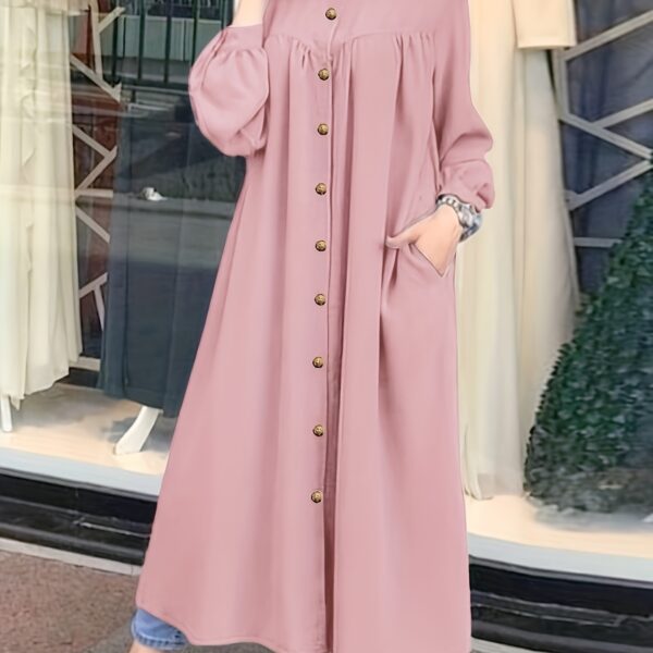 Elegant and comfortable Everyday Abaya Dress from Newness. Perfect for any occasion.