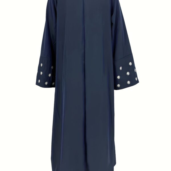 Effortlessly elegant Newness Serene Daisy floral kaftan, perfect for Eid and other special occasions.