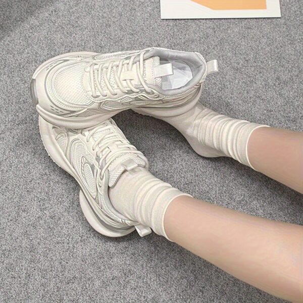 Newness Chunky Dad Sneakers: Comfortable and trendy chunky sneakers, perfect for elevating any outfit.