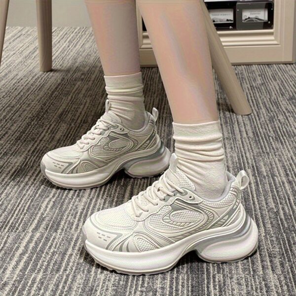 Newness Chunky Dad Sneakers: Comfortable and trendy chunky sneakers, perfect for elevating any outfit.