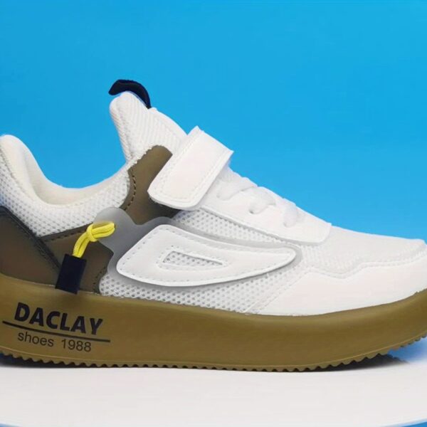Stylish and comfortable DACLAY striped breathable boys' casual sneakers, perfect for all seasons. These shoes offer superior comfort and breathability.