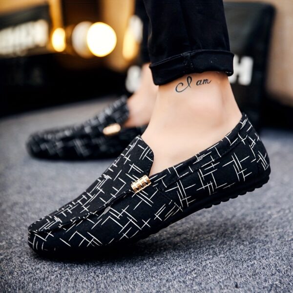 Newness Cairo Nights Striped Slip On Loafers in navy and white Breathable mesh upper comfortable rubber sole perfect for spring summer autumn or winter
