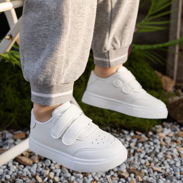 Cloudwalkers Boys Sneakers in stylish design ideal for spring and fall