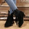 Newness Desert Bloom Western Boots Stylish western boots in a perfect fit showcasing the latest fashion trends