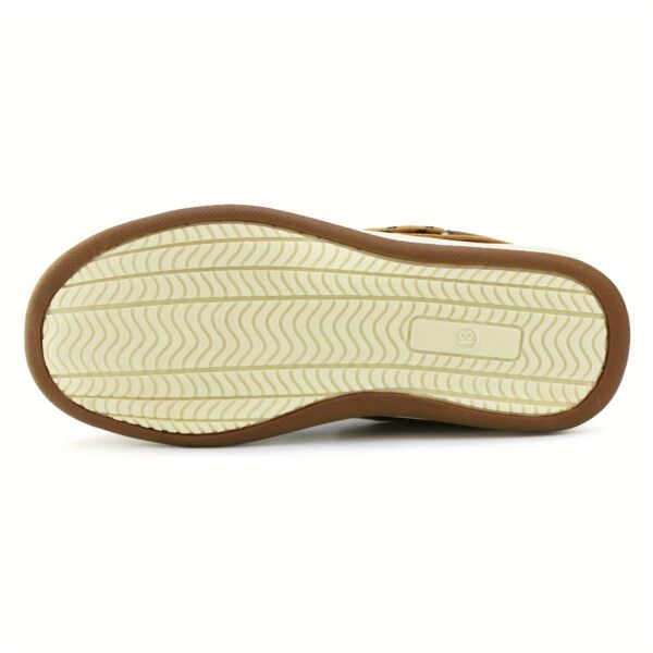 Newness Adventure-Ready Boys' Oxford Shoes: Lightweight, breathable, and perfect for everyday wear.