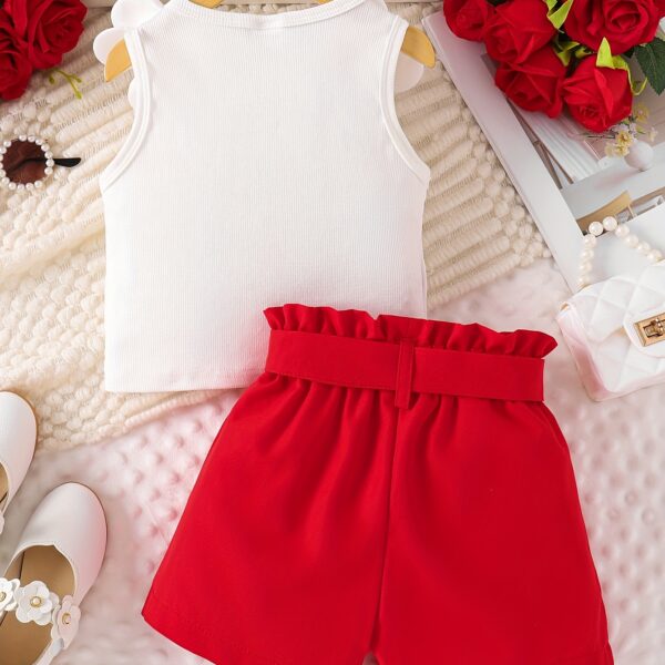 Adorable Summer Bloom Floral Girls' Set, perfect for outdoor play. Featuring a pretty floral print, this two-piece set includes a comfortable top and shorts.