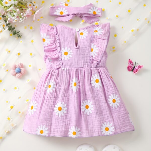 Adorable BrownBark daisy dress set perfect for summer. This cute and stylish outfit features a charming daisy print and is ideal for warm weather.