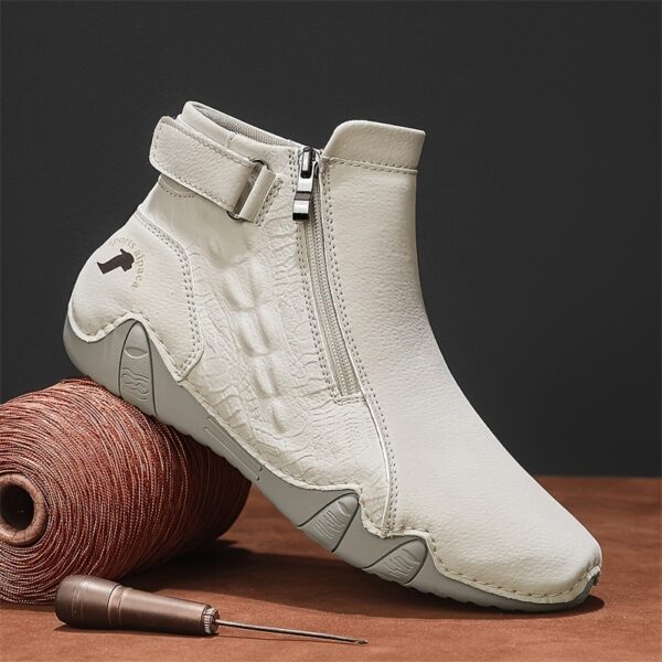 Newness Metropolitan Men's Zipper Boots: Stylish and comfortable men's zipper boots, perfect for the modern man.