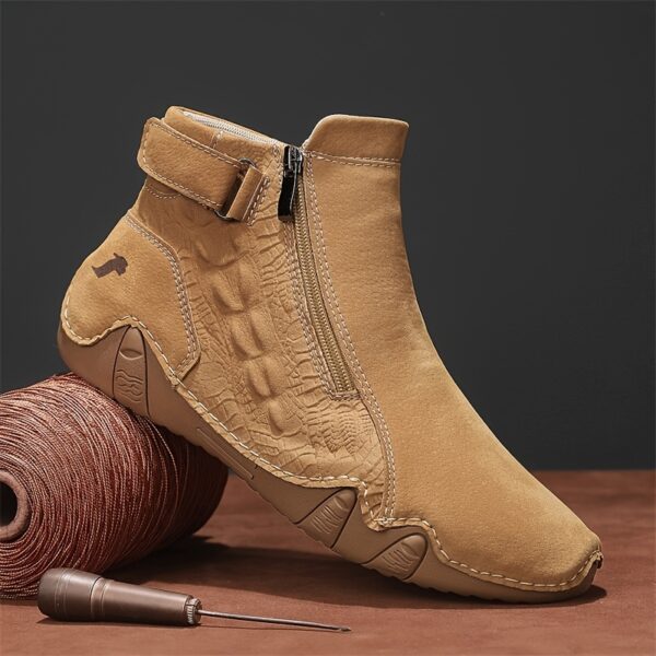 Newness Metropolitan Men's Zipper Boots: Stylish and comfortable men's zipper boots, perfect for the modern man.