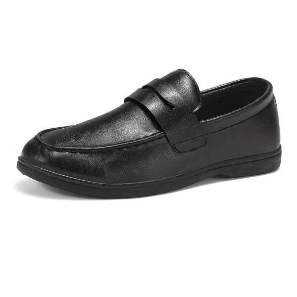 Newness Men's Slip-On Loafers: Effortless style meets ultimate comfort. Brown leather loafers with a classic silhouette, perfect for everyday wear.