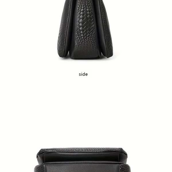 Newness Cairo Nights Black Leather Tote: A luxurious black leather tote bag with elegant structure, perfect for everyday chic.