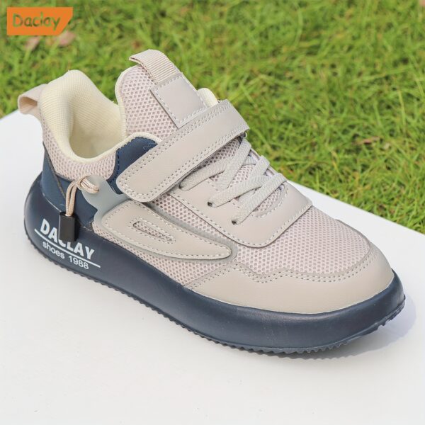 Stylish and comfortable DACLAY striped breathable boys' casual sneakers, perfect for all seasons. These shoes offer superior comfort and breathability.