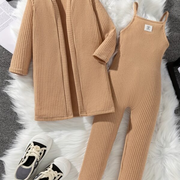 Adorable girls' Nordic minimalist romper set, perfect for spring and autumn. Featuring a stylish and simple design.