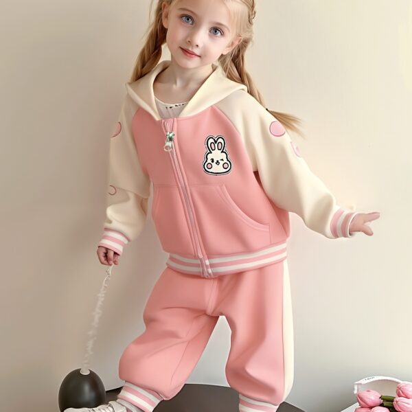 Adorable Spring Blossom Girls' Tracksuit, perfect for outdoor play. A charming pink and floral tracksuit, ideal for spring and summer.