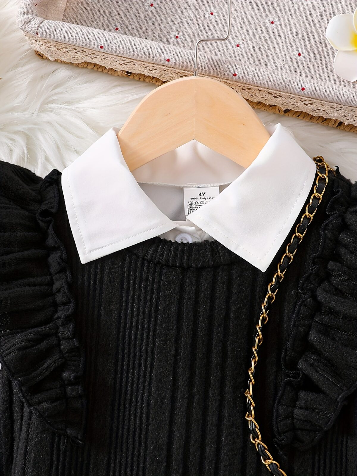 Adorable girls ruffle sleeve knit dress set perfect for spring or autumn The set features a stylish knit dress with elegant ruffle sleeves