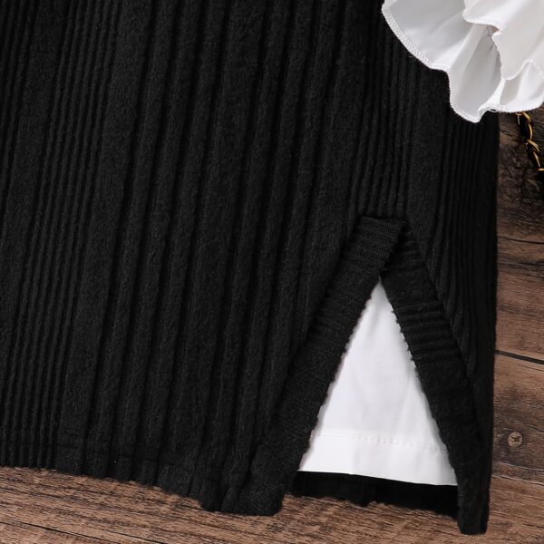 Adorable girls' ruffle-sleeve knit dress set, perfect for spring or autumn. The set features a stylish knit dress with elegant ruffle sleeves.