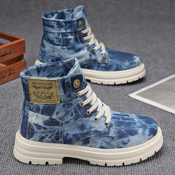 Men's Metropolitan Fabric Boots by Newness. Durable and stylish, perfect for any occasion. High-quality fabric construction for lasting comfort.