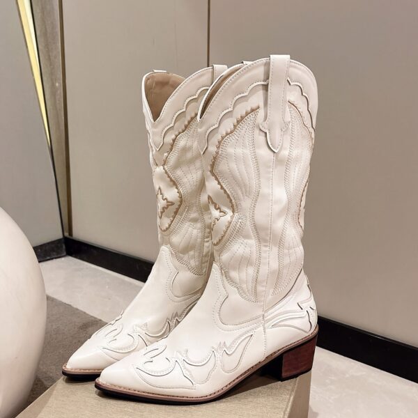 Stylish Embroidered Western Cowboy Boots from Newness perfect for any season These boots feature intricate embroidery and a classic silhouette