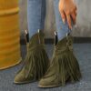 Newness Desert Bloom Western Boots Stylish western boots in a perfect fit showcasing the latest fashion trends
