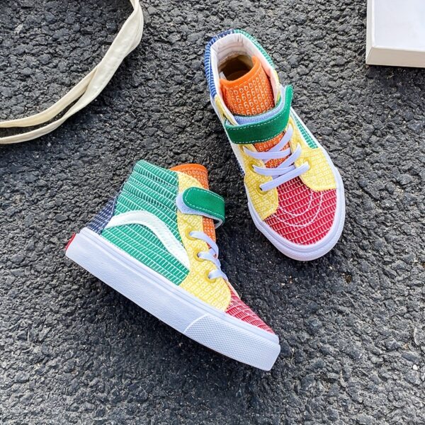 Newness Rainbow Retro Canvas Sneakers: Stylish and comfortable kids' sneakers, perfect for spring and fall. Lightweight and breathable canvas design in a vibrant rainbow color scheme.