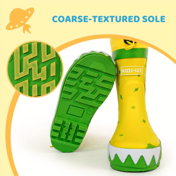 Newness Adventure-Ready Dino Rain Boots: Adorable dinosaur rain boots, perfect for kids' rainy day adventures.