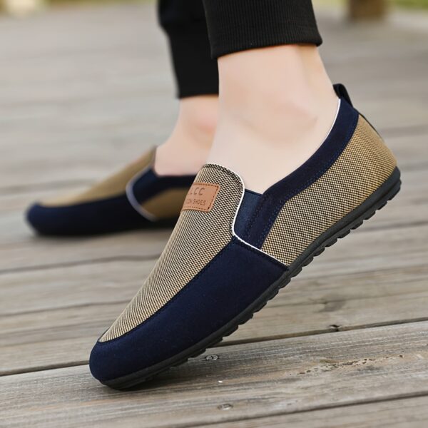 Newness Mens Plaid Loafers Breathable canvas loafers with a rubber sole perfect for casual outings Stylish plaid pattern