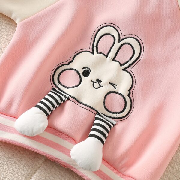 Adorable Spring Blossom Girls' Tracksuit, perfect for outdoor play. A charming pink and floral tracksuit, ideal for spring and summer.