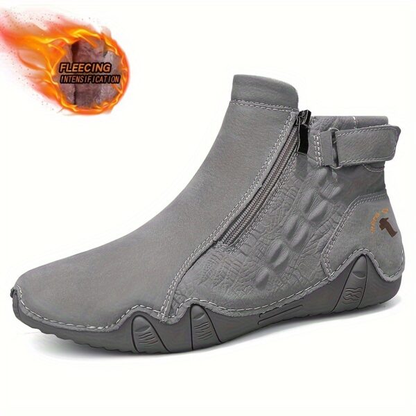 Newness Metropolitan Men's Zip-Up Boots: Stylish and comfortable men's zip-up boots, perfect for any occasion. Showcasing excellent craftsmanship and durable materials.