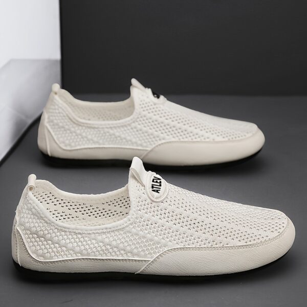 Newness Urban Explorer Mens Knit Sneakers Breathable lightweight knit sneakers in grey perfect for everyday wear Showcase of comfort and style