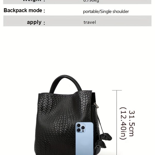 Newness Cairo Nights Black Leather Tote: A luxurious black leather tote bag with elegant structure, perfect for everyday chic.