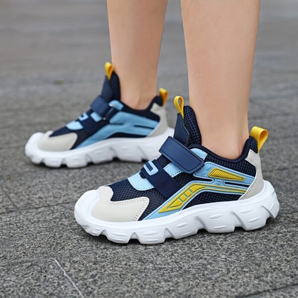 Newness Striped Hook & Loop Boys' Casual Shoes: Stylish and versatile boys' casual shoes in blue and white stripes, featuring breathable mesh and a comfortable EVA sole, perfect for spring and summer.