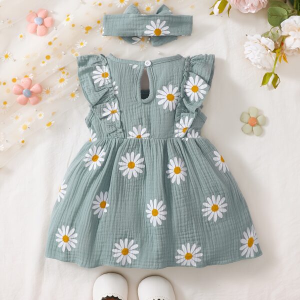 Adorable BrownBark daisy dress set perfect for summer. This cute and stylish outfit features a charming daisy print and is ideal for warm weather.