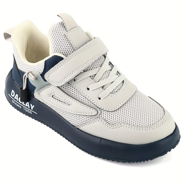 Stylish and comfortable DACLAY Kids' Sneakers for boys and girls. Breathable, non-slip, perfect for all seasons.