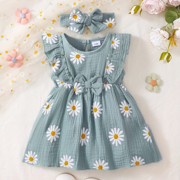 Adorable BrownBark daisy dress set perfect for summer. This cute and stylish outfit features a charming daisy print and is ideal for warm weather.