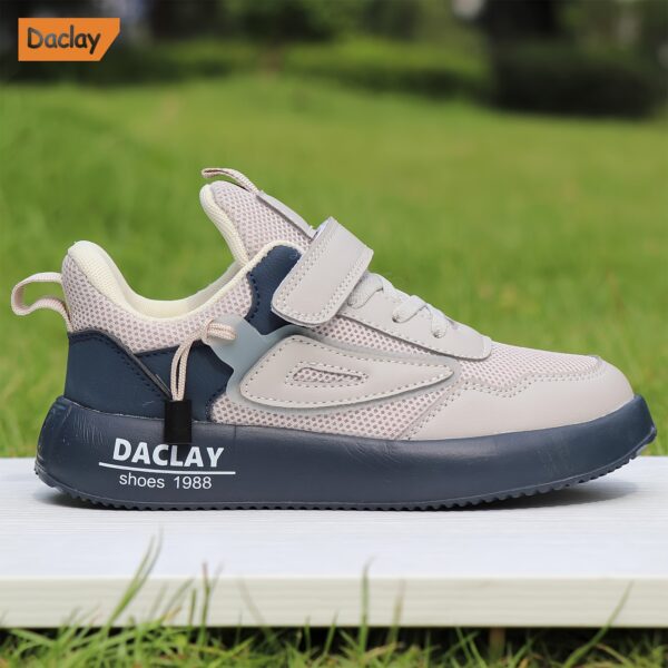 Stylish and comfortable DACLAY striped breathable boys' casual sneakers, perfect for all seasons. These shoes offer superior comfort and breathability.