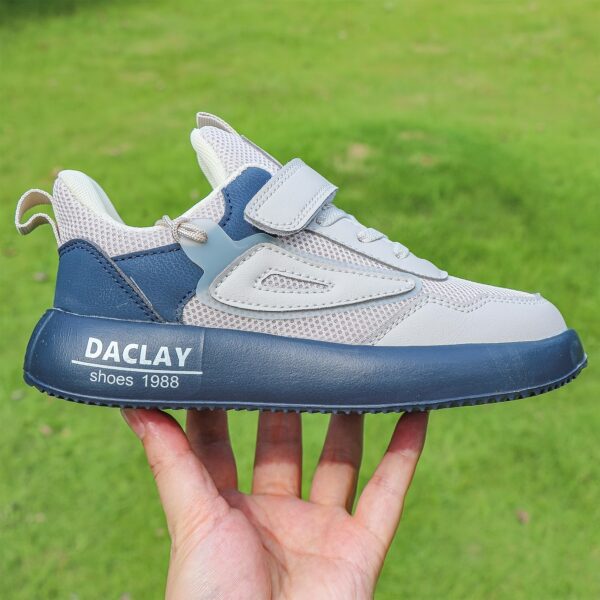 Stylish and comfortable WZRUISEN Kids' Sneakers, perfect for all seasons. Available in a range of colors and sizes.