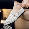 Newness Metropolitan Mens Patterned Loafers Versatile patterned loafers perfect for business or casual wear Stylish and comfortable