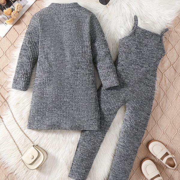 Adorable girls' Nordic minimalist romper set, perfect for spring and autumn. Featuring a stylish and simple design.