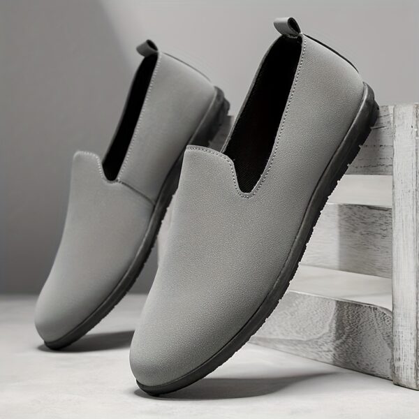 Newness Mens Effortless Style Casual Loafers Comfortable and stylish loafers for men perfect for elevating any casual outfit