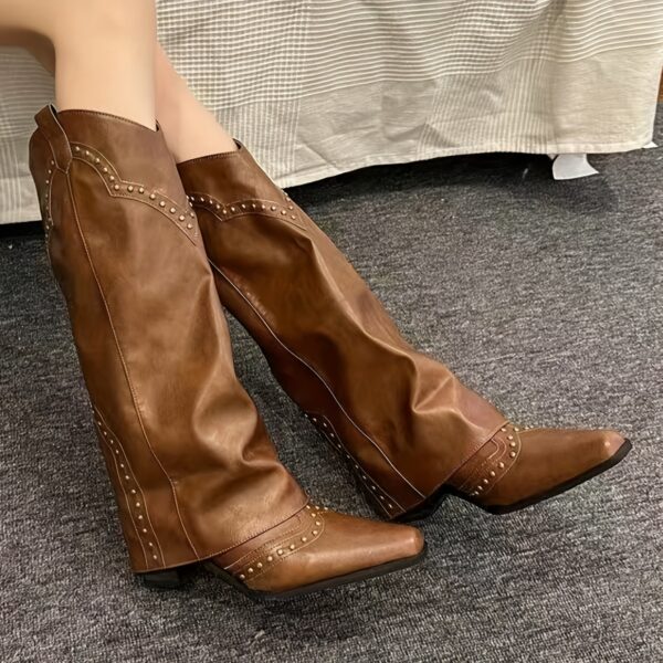 Newness Desert Bloom Cowboy Boots: Elevate your style with these chic, floral-detailed cowboy boots.