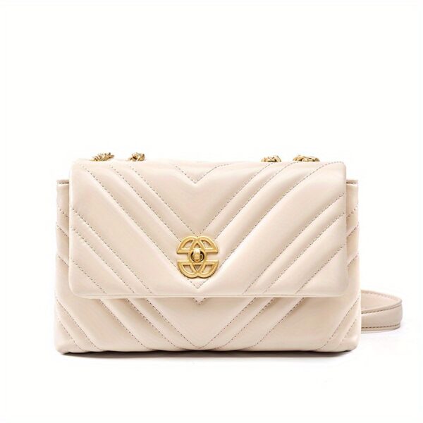 Newness Uptown Quilted Chain Bag in top-grain leather, versatile and perfect for any occasion.