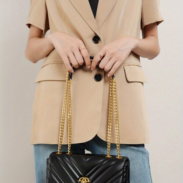 Newness Uptown Quilted Chain Bag in top-grain leather, versatile and perfect for any occasion.