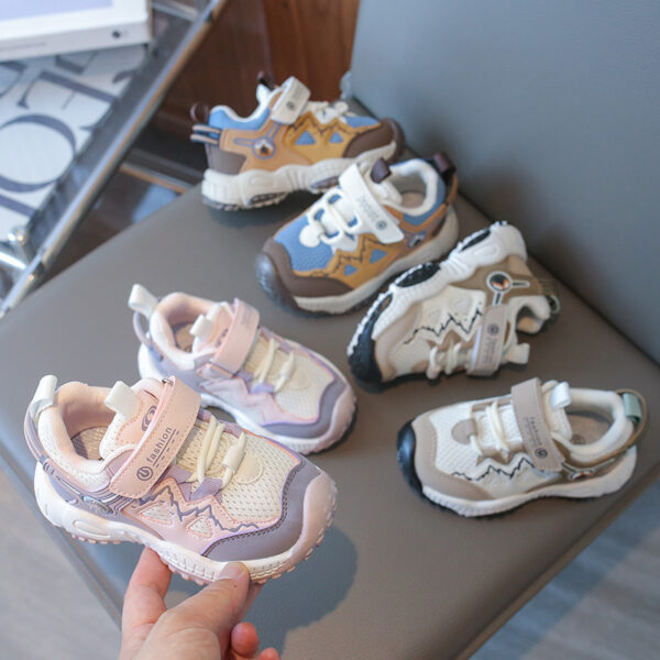 Stylish and comfortable Cloudwalkers Breathable Kids' Sneakers in white, perfect for play or school. Newness brand logo subtly displayed.