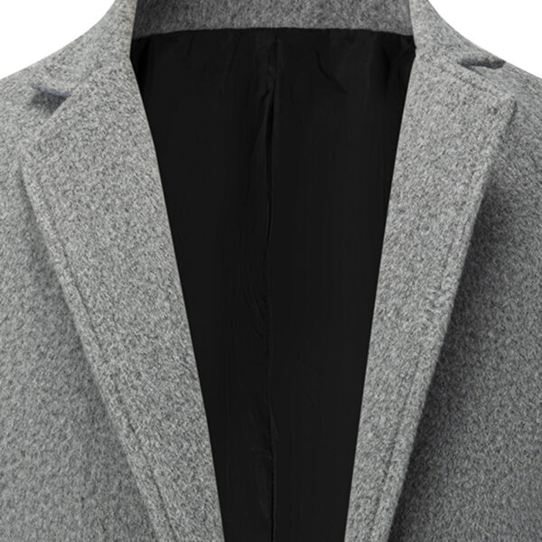 Newness Metropolitan Slim Fit Blazer: A versatile navy blazer for men, perfect for both casual and formal occasions. Model showcasing the slim fit and tailored design.