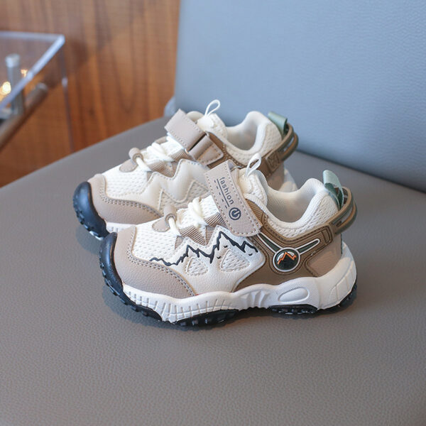 Stylish and comfortable Cloudwalkers Breathable Kids' Sneakers in white, perfect for play or school. Newness brand logo subtly displayed.