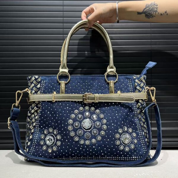 Newness Celestial Sparkle Rhinestone Crossbody Bag: Elevate your style with this dazzling rhinestone-embellished crossbody bag. Modern design meets luxurious sparkle.