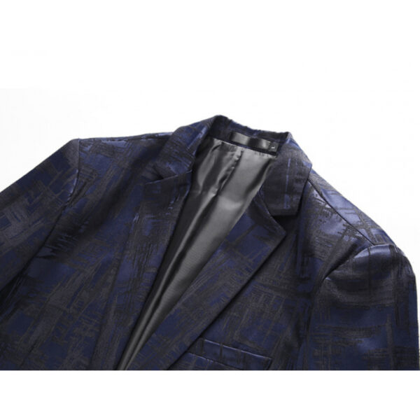 The Newness Metropolitan Men's Casual Blazer: A versatile, navy blue blazer for the modern man, perfect for any occasion. Shown on a male model, effortlessly stylish.