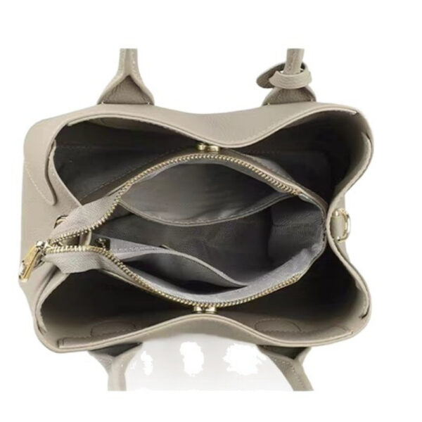 The Cairo Beige Urban Tote from Newness, a stylish beige handbag with oiledge detailing, perfect for everyday use.